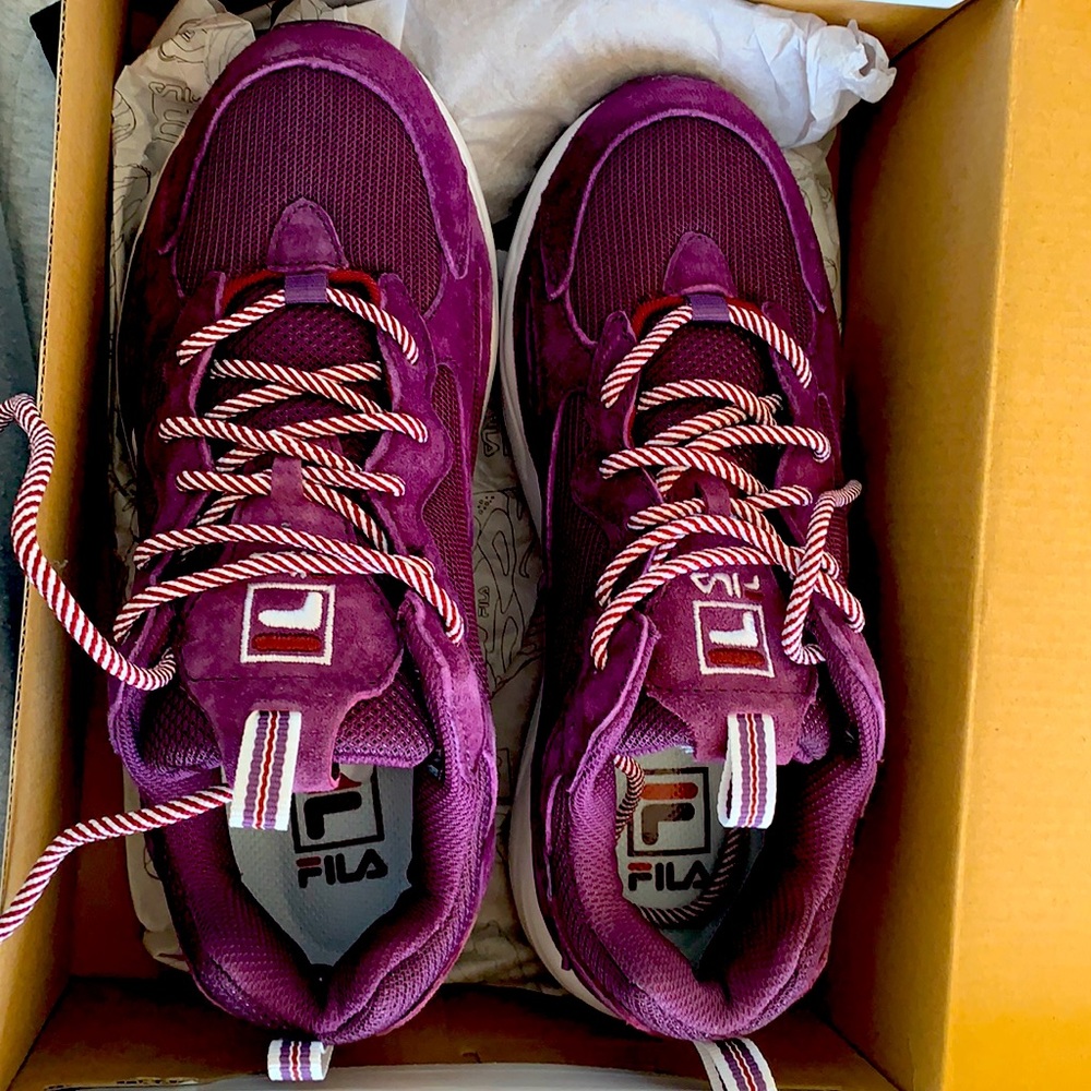 Brand New in box Fila Ray Tracers! (Women’s 8.5)